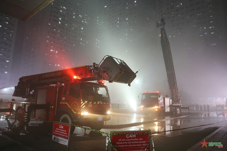 Diễn tập phương án chữa cháy, cứu nạn cứu hộ tại tổ hợp chung cư HH, Linh Đàm